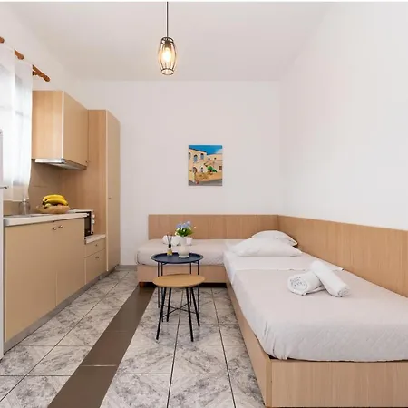House Dimitra Sea View * נאוס מרמרס