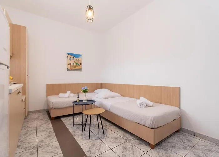 House Dimitra Sea View Неос-Мармарас