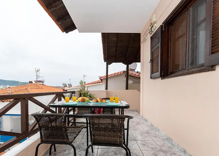 House Dimitra Sea View Неос-Мармарас
