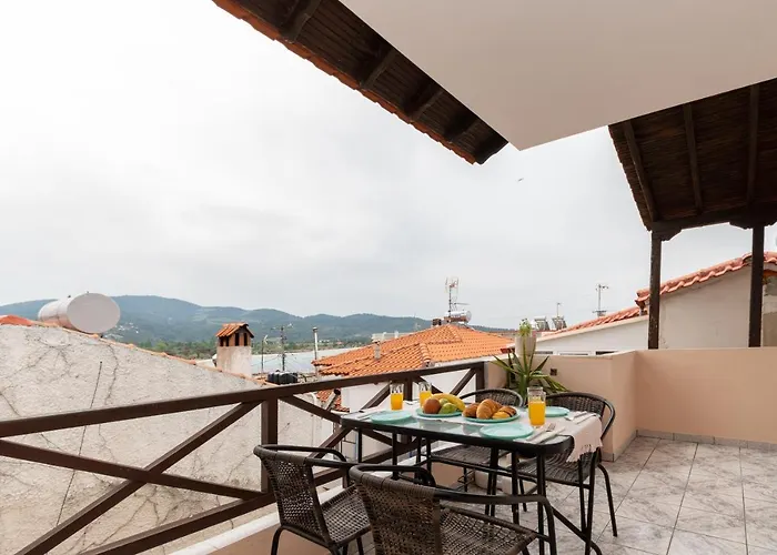 House Dimitra Sea View * Neos Marmaras